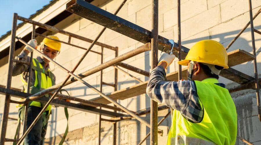 Professional fairlawn roofing services in Cambridge, IA